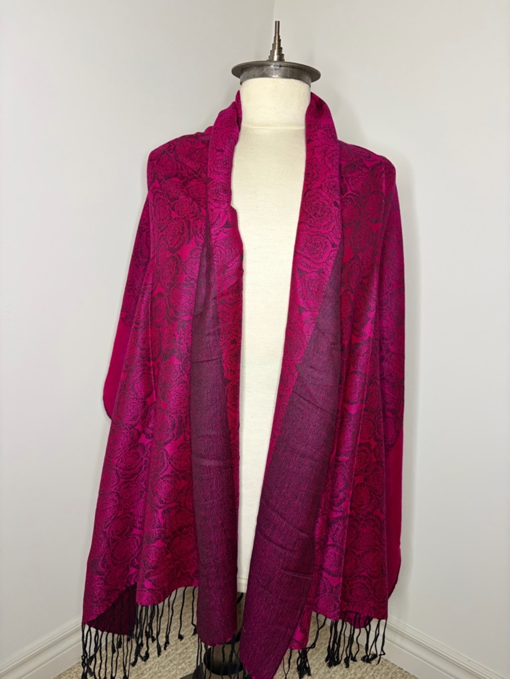 Pashmina 70% Cashmere & 30% Silk Fuchsia Floral Jacquard Shawl Wrap
